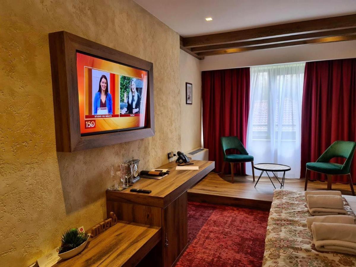 Carpe Diem Boutique Hotel Zenica Esterno foto