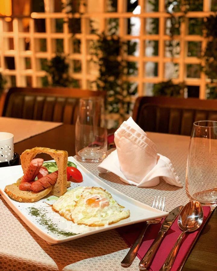 Carpe Diem Boutique Hotel Zenica Esterno foto